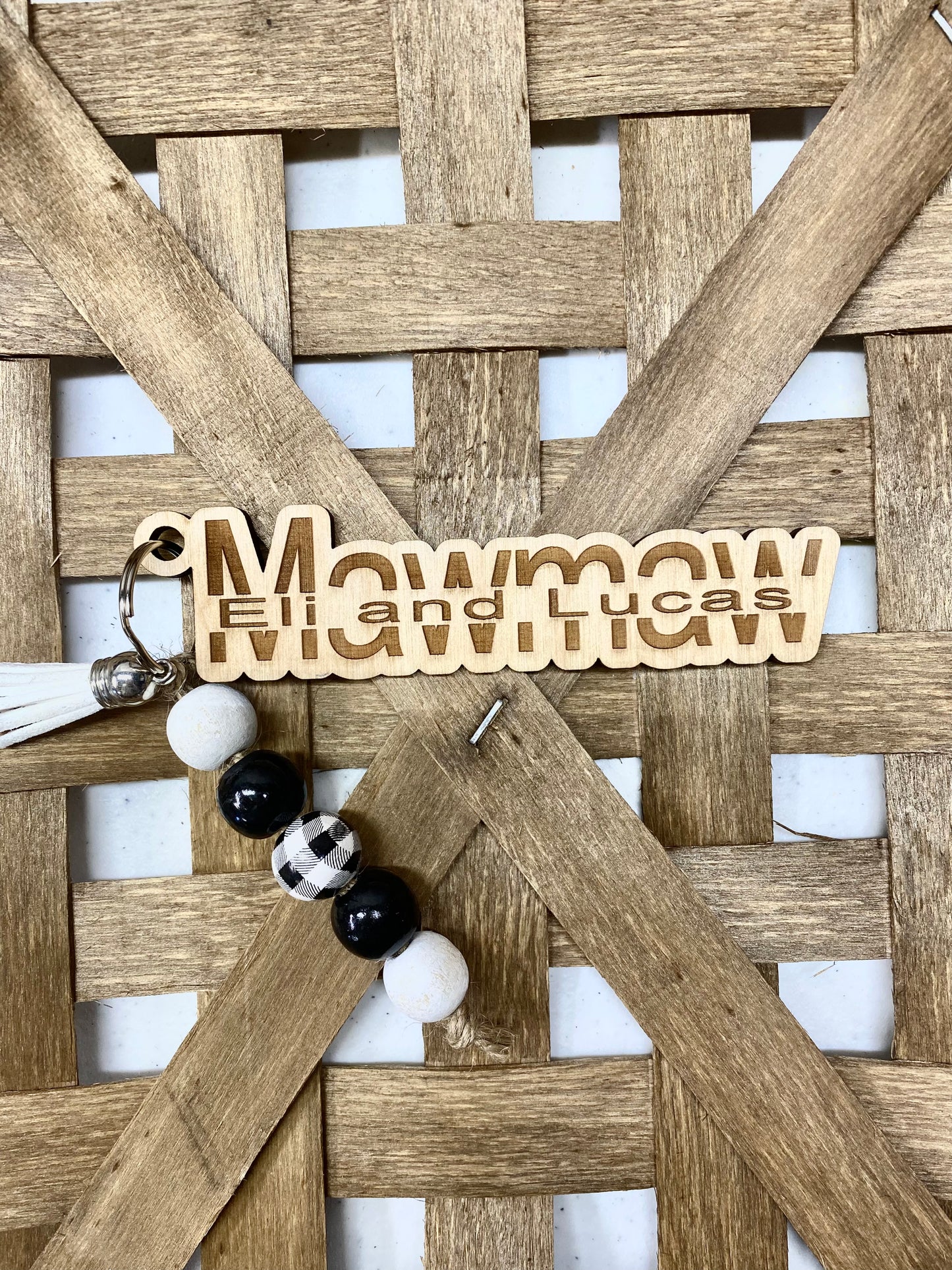 Mawmaw Personalized Keychain with Kids Names, Wood Engraved Mawmaw Keychain, Mother's Day Gift from Grandkids, Grandma Gift