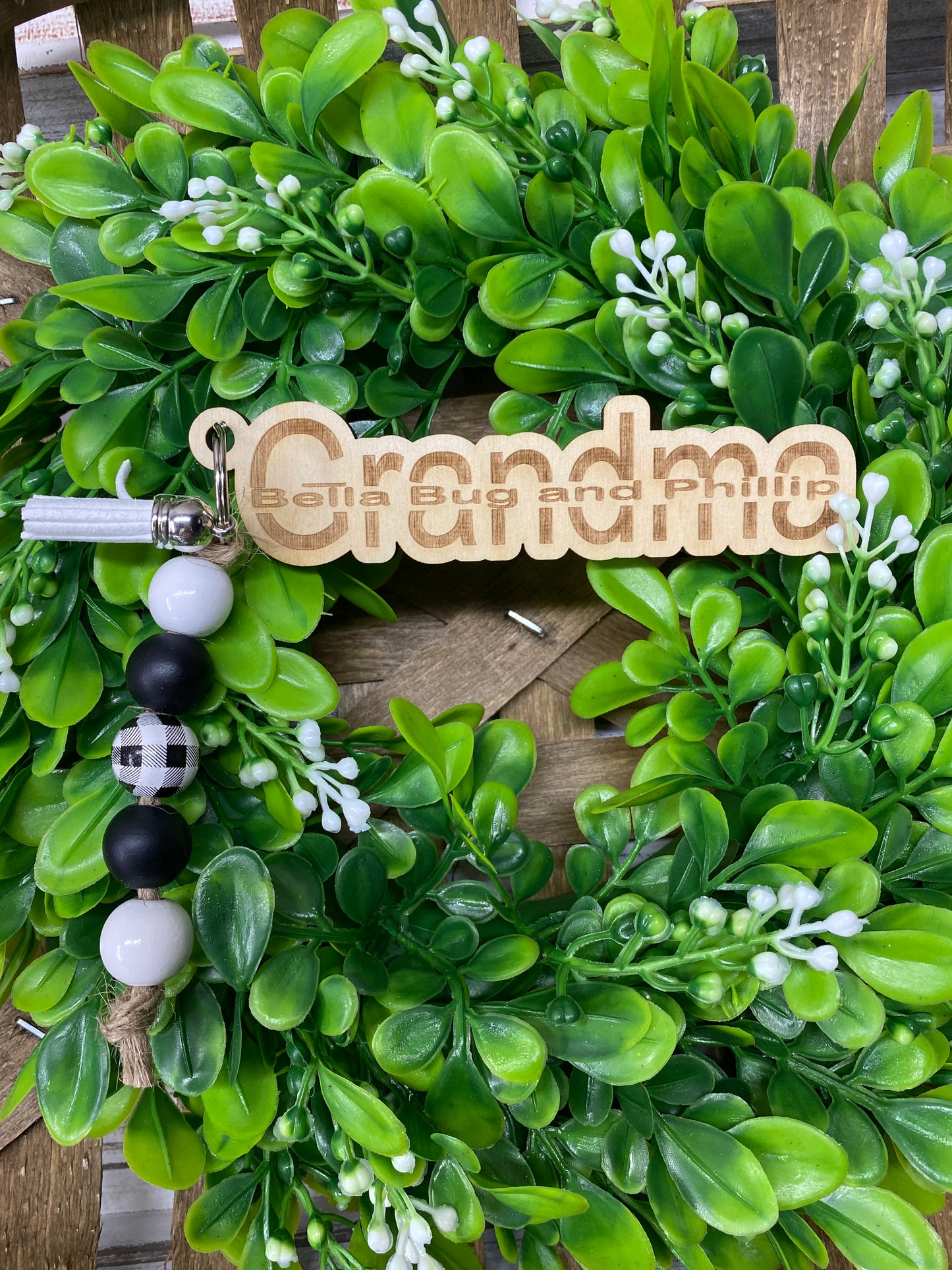 Grandma Personalized Keychain with Kids Names, Wood Engraved Grandma Keychain, Mother's Day Gift from Grandkids, Grandma Gift