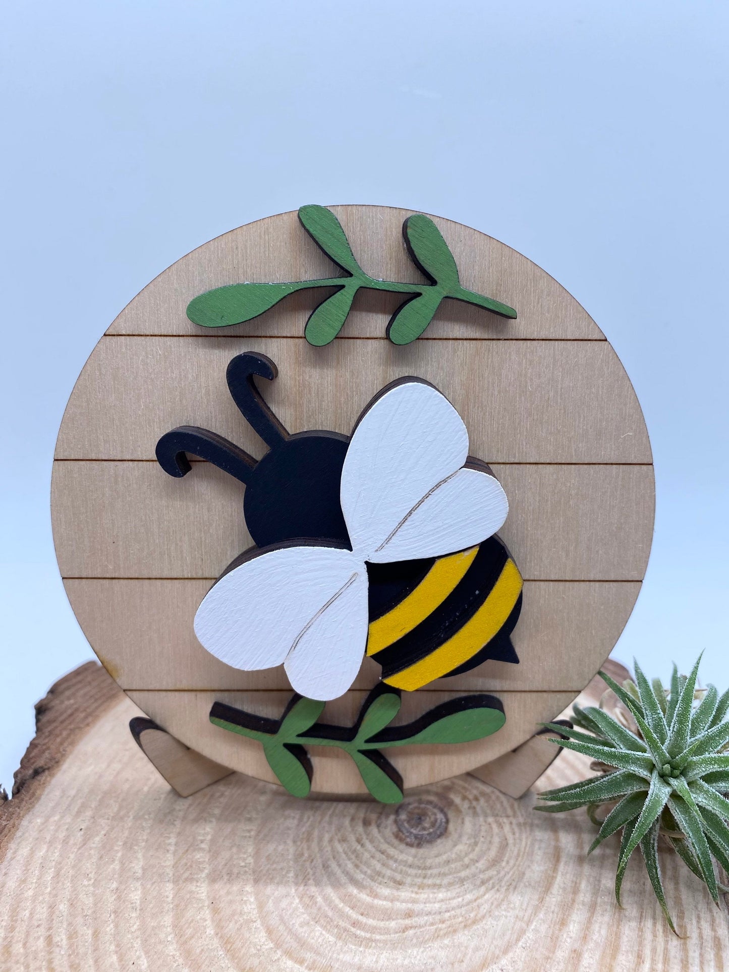 Bee Tiered Tray Sign, Mini Shiplap Bee Tray Sign, Spring Tiered Tray Decor, 4” Round Tiered Tray Sign with Bee